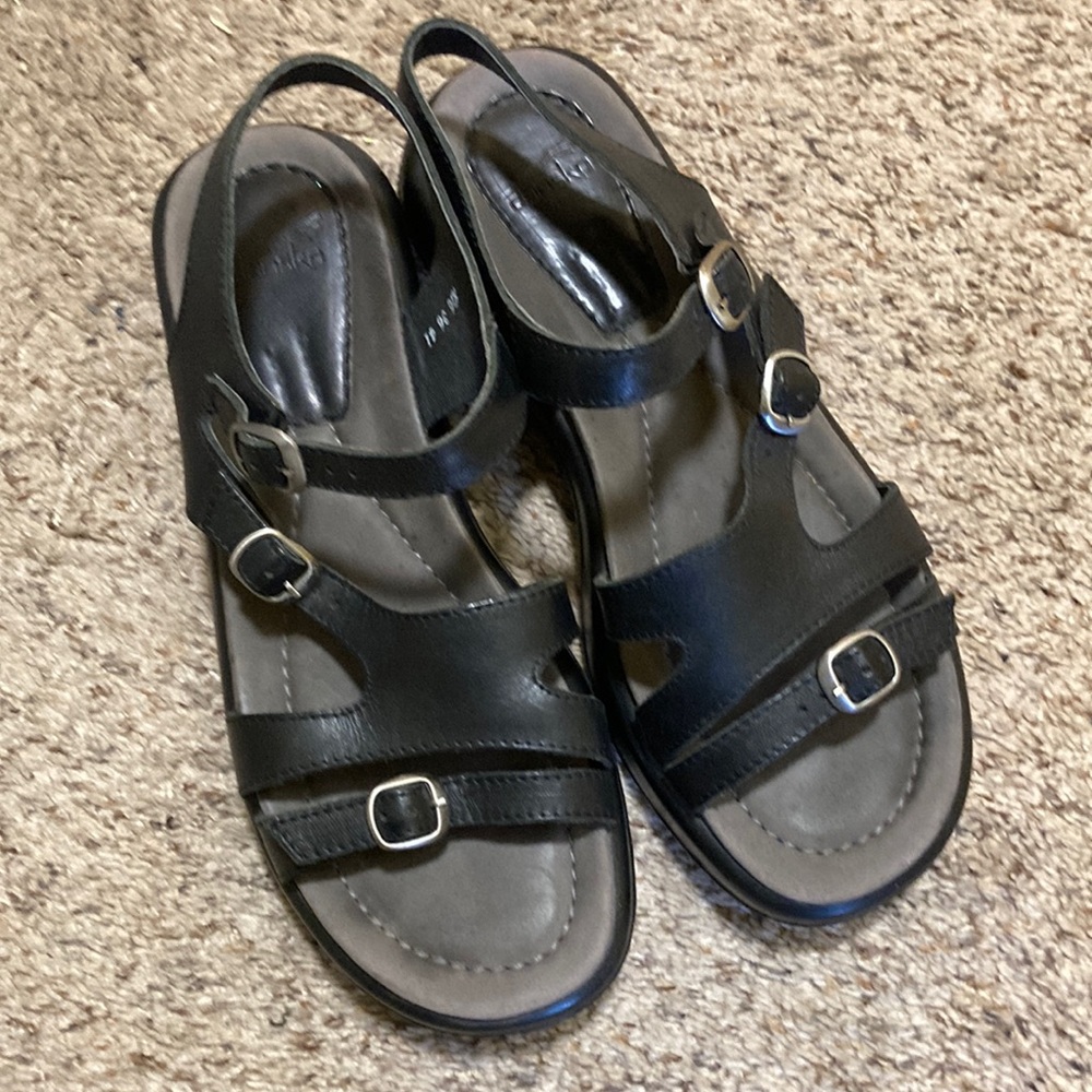 Dansko sandals EUC